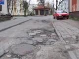 Droga dojazdowa do przedszkola przy Skłodowskiej jest w fatalnym stanie