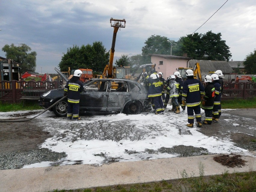 Bujnów. Pożar porsche