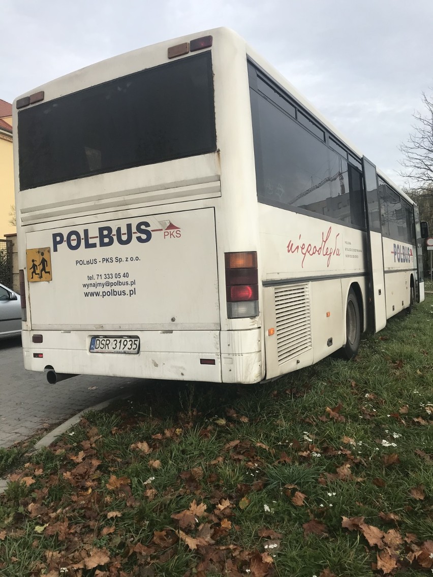 Kolizja osobówki i autobusu na Wileńskiej       