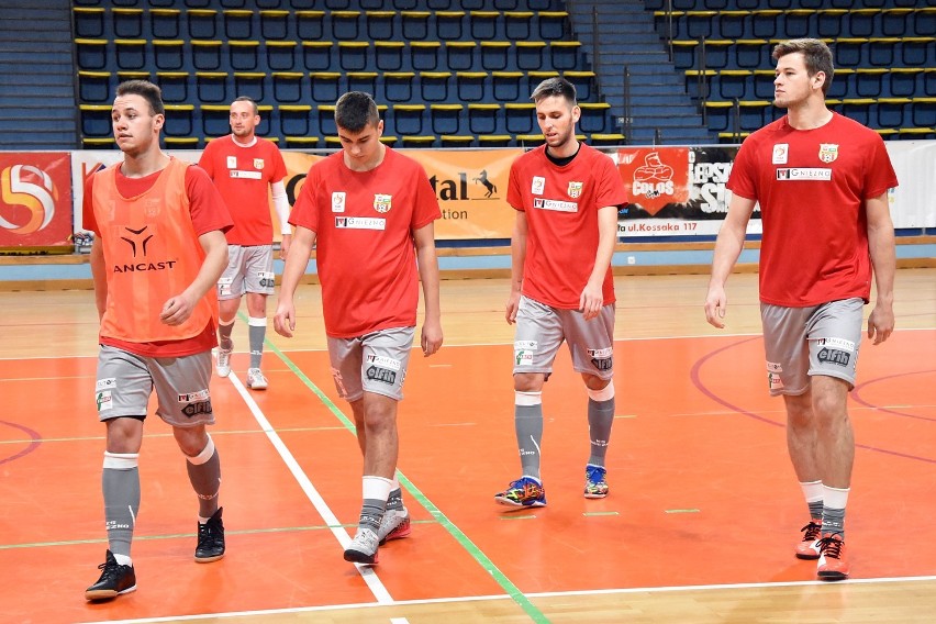 Futsal - I liga. Pilska drużyna pokonała wysoko KS Gniezno. Zobaczcie zdjęcia z meczu