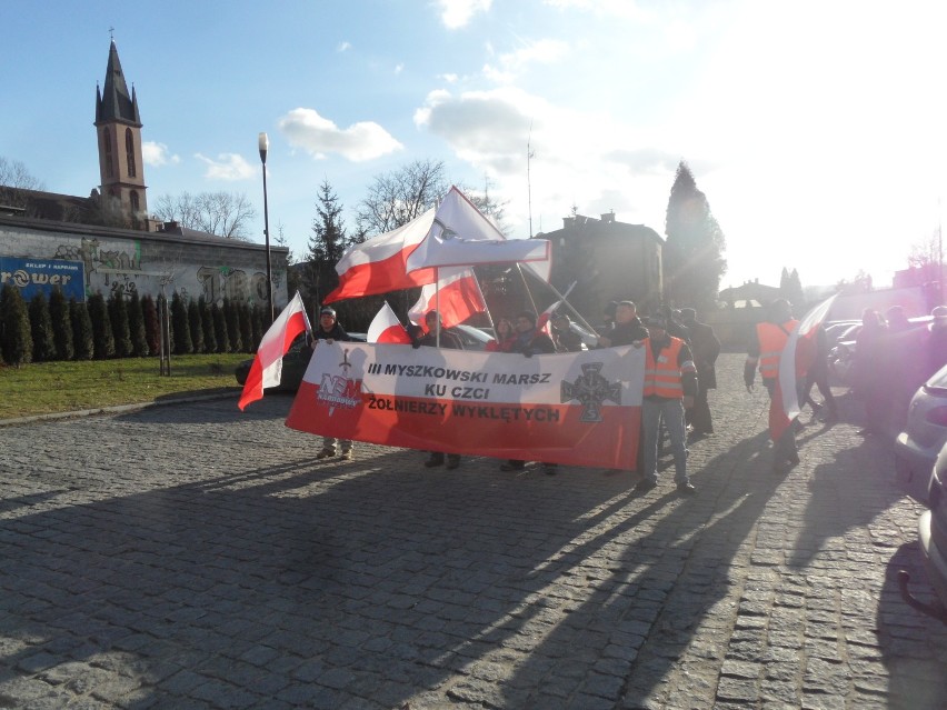 Marsz ku czci  Żołnierzy Wyklętych w Myszkowie ZDJĘCIA