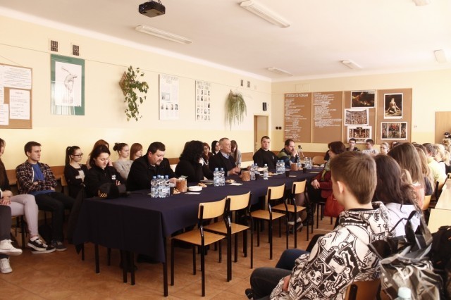 Debatowali o ekologii w III LO. Organizatorki startują do Sejmu dla Dzieci i Młodzieży