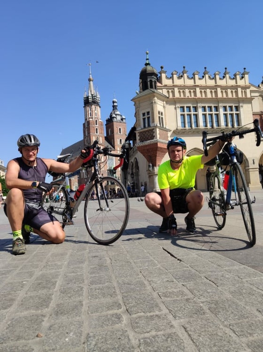 Skierniewice. Dla nich nie ma rzeczy niemożliwych, a przy tym pomagają potrzebującym. Jelenie w Terenie Pędziwiatry