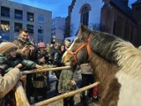 W Raciborzu wciąż można podziwiać żywą szopkę. Pozostanie tu jeszcze do czwartku