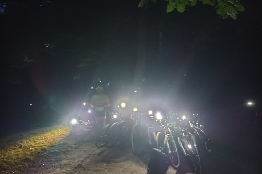 Z piątku na sobotę: nocny wjazd na Gontyniec z Chodzieskim Towarzystwem Rowerowym