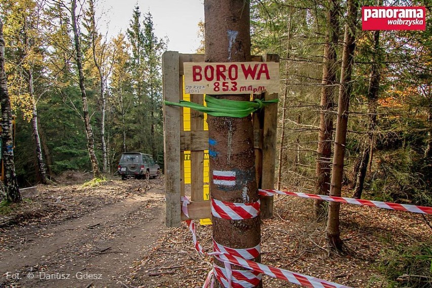 Budowa wieży widokowej na Borowej - najwyższym szczycie Gór...