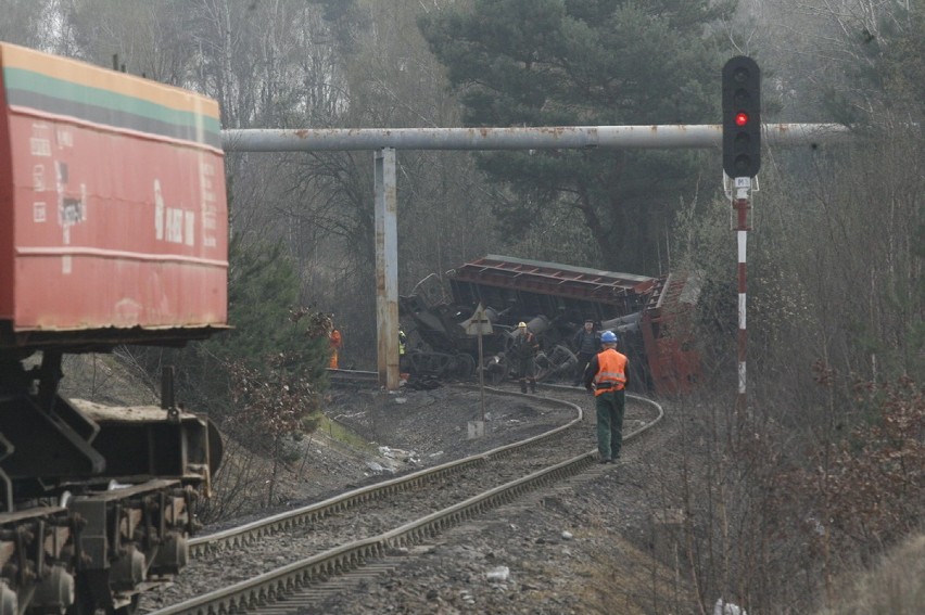 Wykoleił się pociąg Pol-MiedźTrans (ZDJĘCIA)