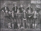 Historia piłki nożnej kobiet. Kobiety kopały już w XIX wieku