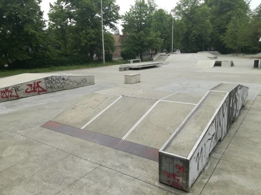 Skatepark w Kaliszu. Chcą zmian w regulaminie i remontu...