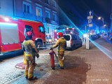 Pożar w kamienicy przy Rynku w Kielcach. Na miejscu straż pożarna. Zobacz zdjęcia i film
