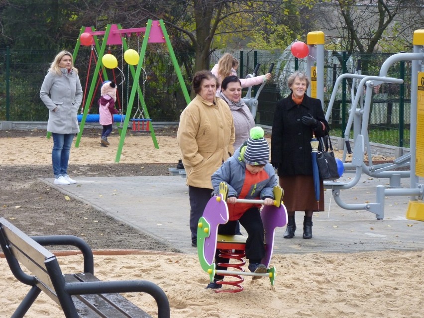 Radomsko: Obywatelski plac zabaw oddany do użytku