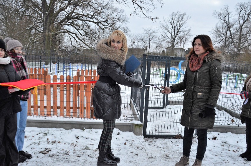 W Szprotawie otwarto plac zabaw dla psów