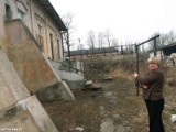 Elżbieta Kołtońska od lat czeka na mieszkanie komunalne, bo życie w tym przy ul. Solnej to wegetacja