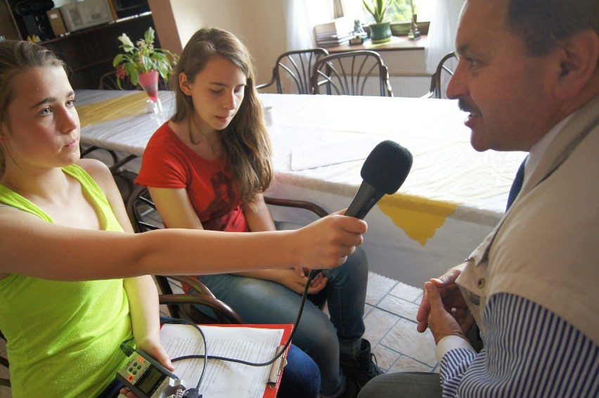 Warsztaty w Rudniku: młodzież przeprowadziła wywiady z...