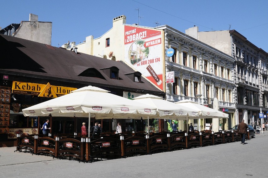 Na ul. Piotrkowskiej są już pierwsze letnie ogródki