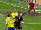 Fortuna 1. Liga. Arka Gdynia wygrała ze Stomilem Olsztyn. Żółto-niebiescy są na dobrej drodze do baraży o ekstraklasę. 25.04.2021