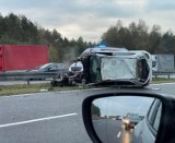 Wypadek na autostradzie A1 pomiędzy Rybnikiem, a Żorami - ZDJĘCIA. Zderzenie cysterny z samochodem osobowym