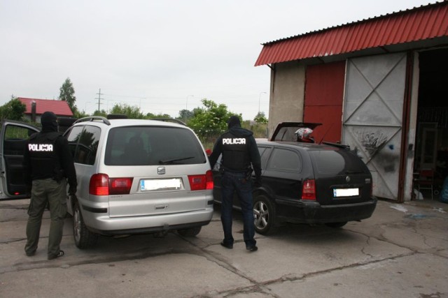 W grudziądzkim warsztacie samochodowym policjanci znaleźli skradzionego seata i skodę. Auta tych marek są wśród najczęściej kradzionych w naszym mieście.