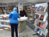 Miejska Biblioteka Publiczna w Radomsku już wypożycza książki czytelnikom [ZDJĘCIA]