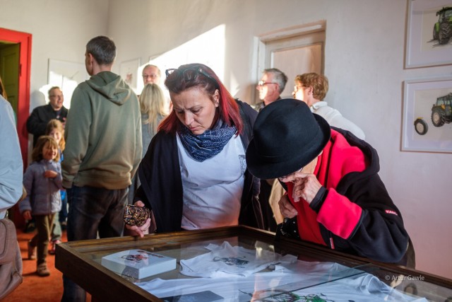 Wernisaż wystawy akwarel i rysunków autorstwa Mariusza Foltaka miał miejsce w sobotę w Galerii Baza