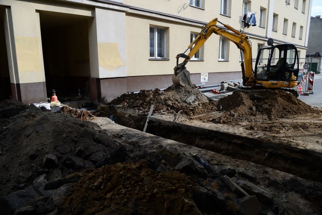 Utrudniania związane z przebudową sieci ciepłowniczej przy ulicach Franciszkańskiej i Słowackiego mają potrwać do 2 października.