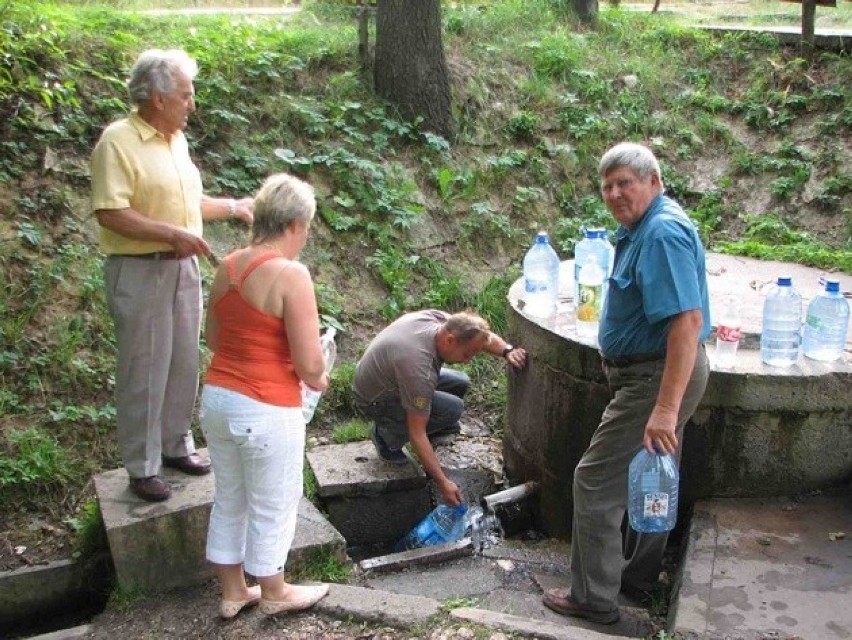 Źródełka w Dąbrowie Górniczej wprawdzie nie uchodzą za...