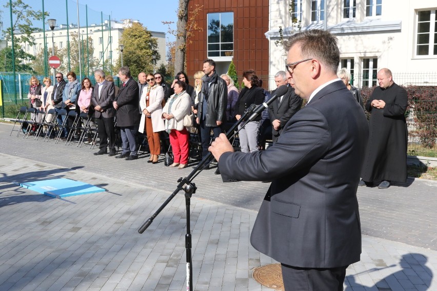 W Kielcach otwarto boiska z kortem tenisowym i bieżnią. Są dostępne dla wszystkich 