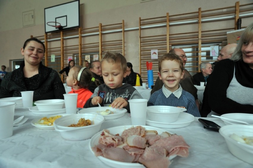 Wielkanocne śniadanie w słupskim Caritasie - FOTO 