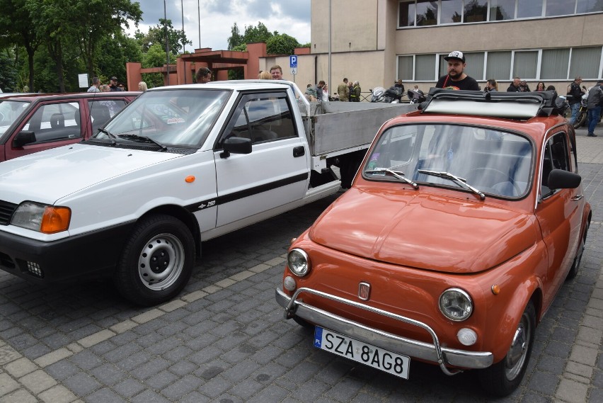 Zlot zgromadził wielu fanów motoryzacji na czterech, ale i...