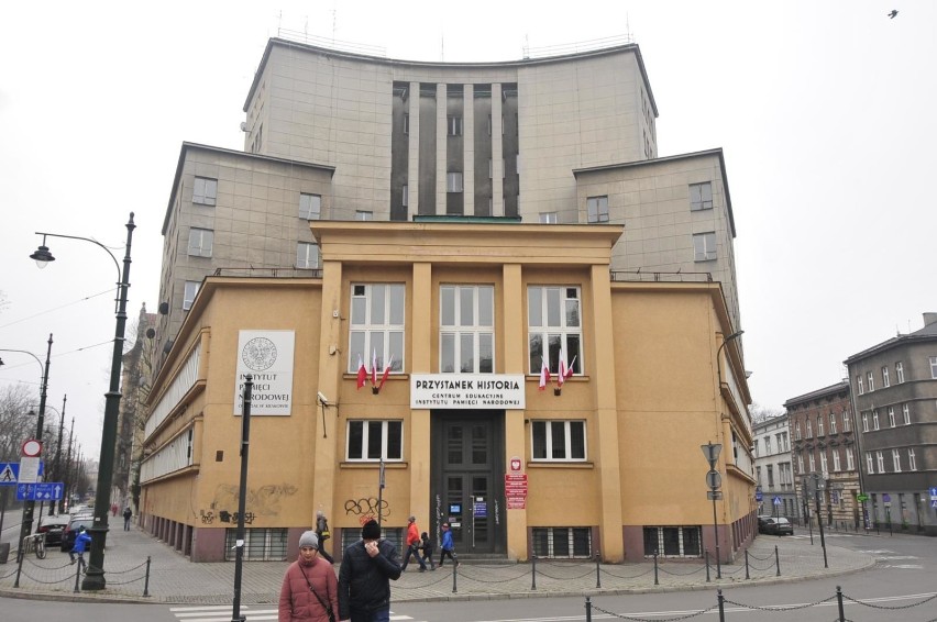 W hotel miałby się zamienić m.in. modernistyczny budynek po...