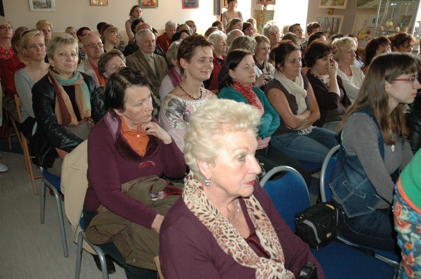 Danuta Wałęsa na spotkaniu z czytelnikami w Wejherowie FOTO