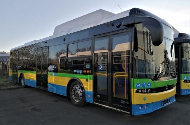 Do Ostrołęki autobusy pojechały dwa miesiące szybciej niż planowano.