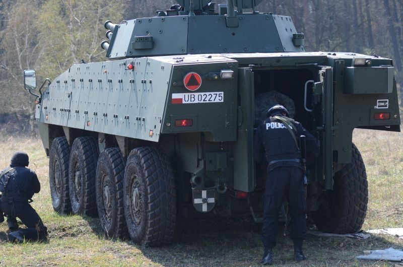 Policjanci z KWP Bydgoszcz na poligonie w Biedrusku [ZDJĘCIA]