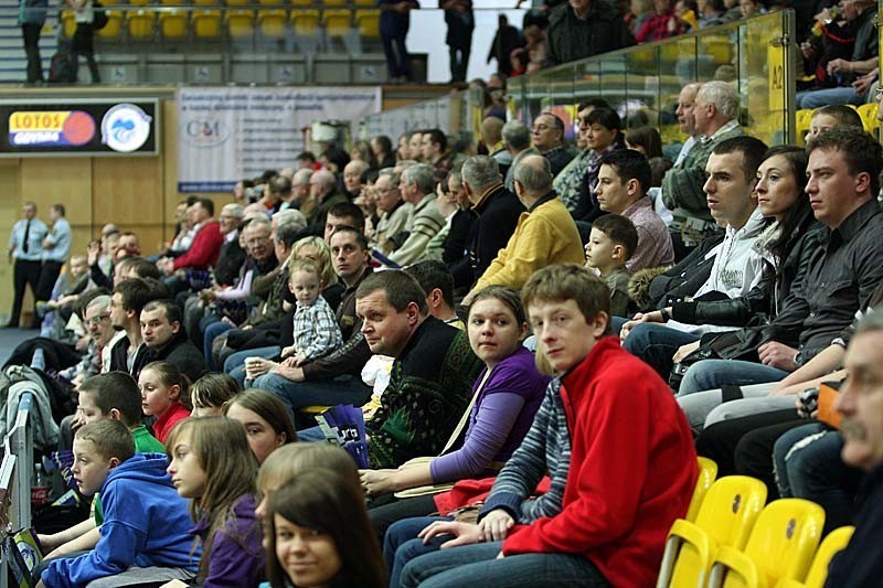 Vistal Łączpol Gdynia - Bizztravel Dalfsen 31:22 (12:11). Awans gdynianek do półfinału Challenge Cup (zdjęcie)