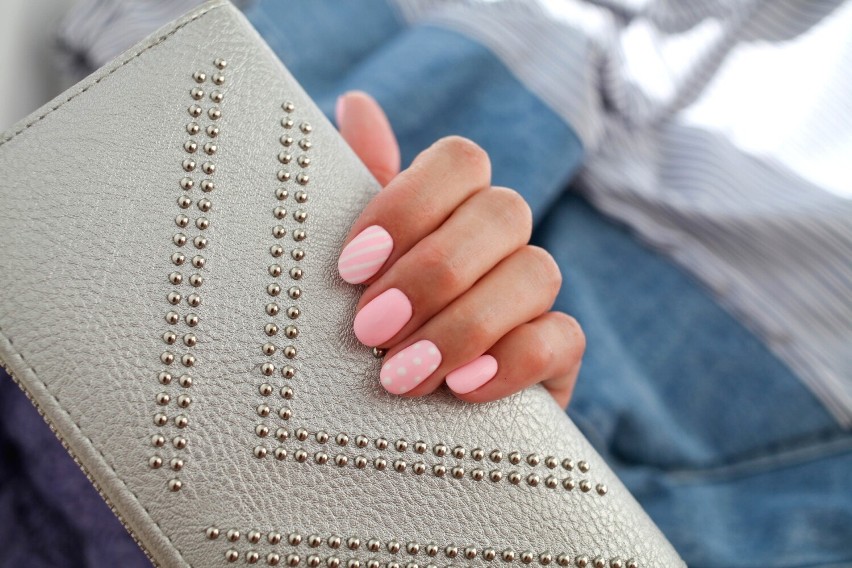 Okrągłe paznokcie to idealne rozwiązanie dla kobiet, które...