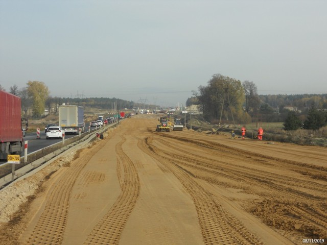 Budowa autostrady A1 Radomsko - Kamieńsk. Jak postępują prace? LISTOPAD 2019