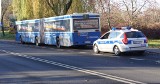 Wypadek na ul. Narutowicza w Radomsku: Zagapił się i uderzył w autobus