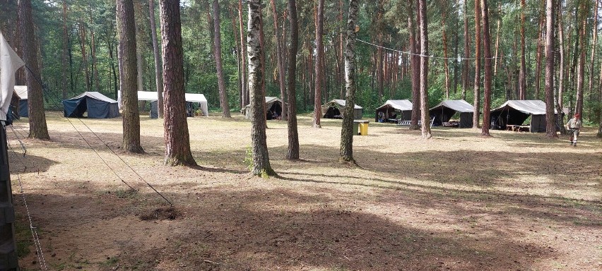 Wieluńscy strażacy sprawdzają obozy harcerskie 