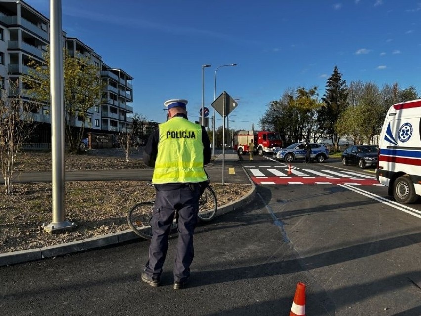 Potrącenie rowerzysty w Chojnicach. Policjanci zatrzymali prawo jazdy kierowcy osobówki