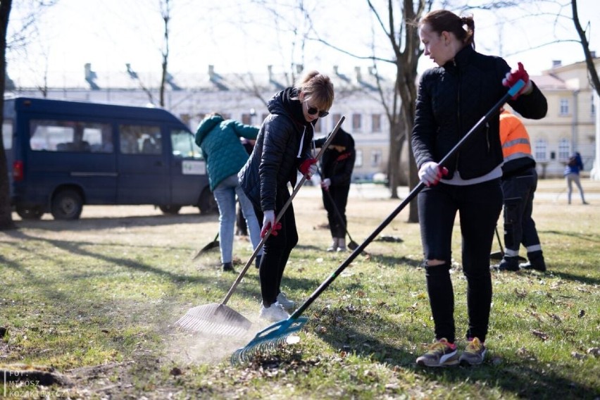 Suwałki. Ukrainki posprzątały Park - nie podoba się to wielu mieszkańcom 