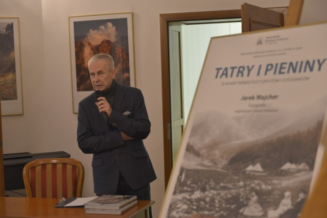 Jarek Majcher, inicjator wystawy i autor albumu „Tatry i Pieniny. Śladami pierwszych turystów i fotografów”.