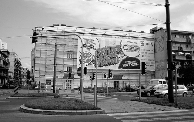 W ramach festiwalu powstanie m.in. mural na ścianie kamienicy przy ul. Żwirki 8. Będzie miał 733 mkw. powierzchni.