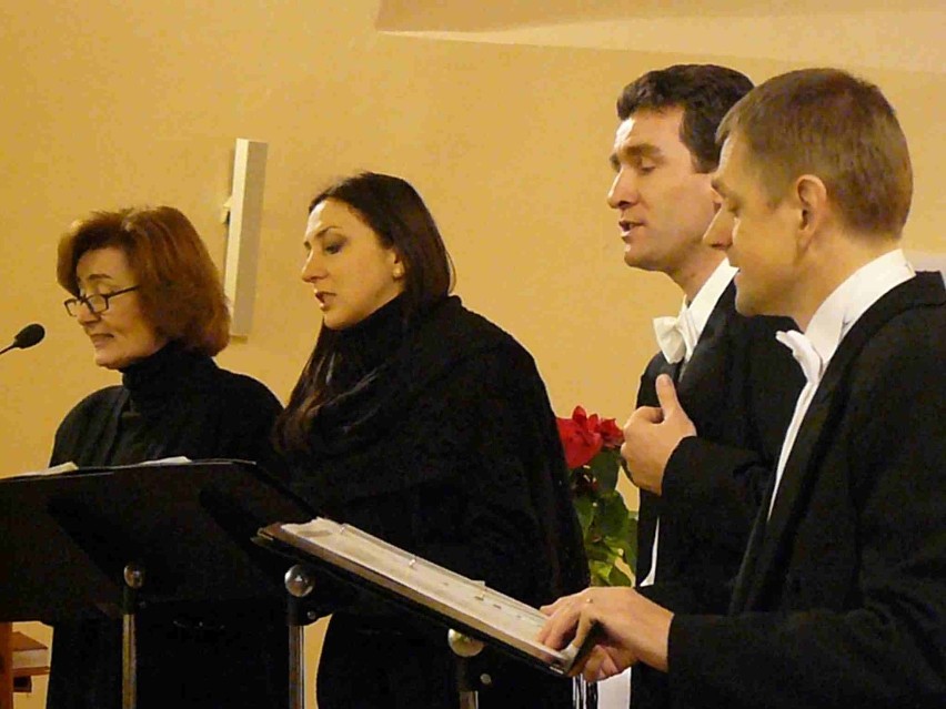 Krotoszyn - W farze zaśpiewał Zespół Muzyki Dawnej Collegium Vocale. Maja na swoim koncie Fryderyka