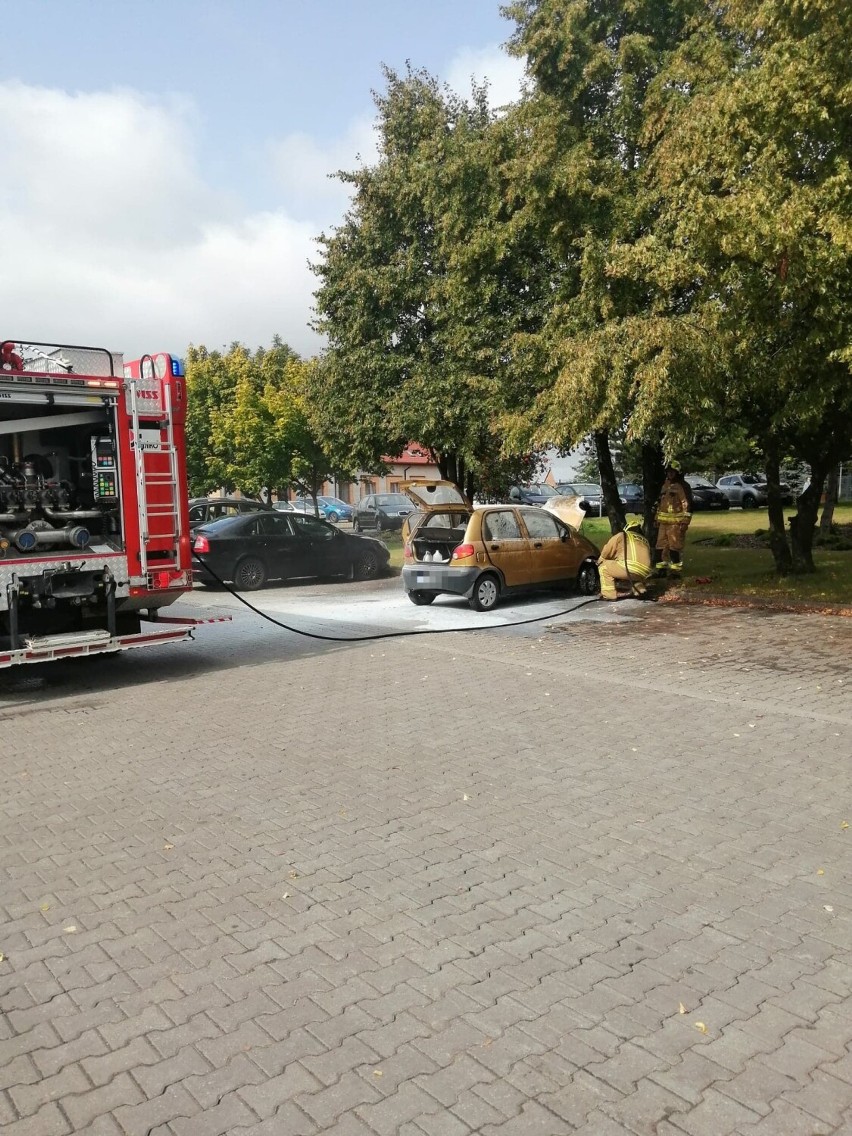 Pożar samochodu na ulicy Królewskiej w Brześciu Kujawskim