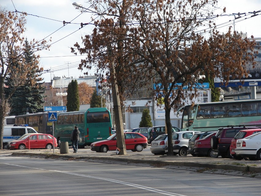 Autokary przed w wyjazdem do Warszawy