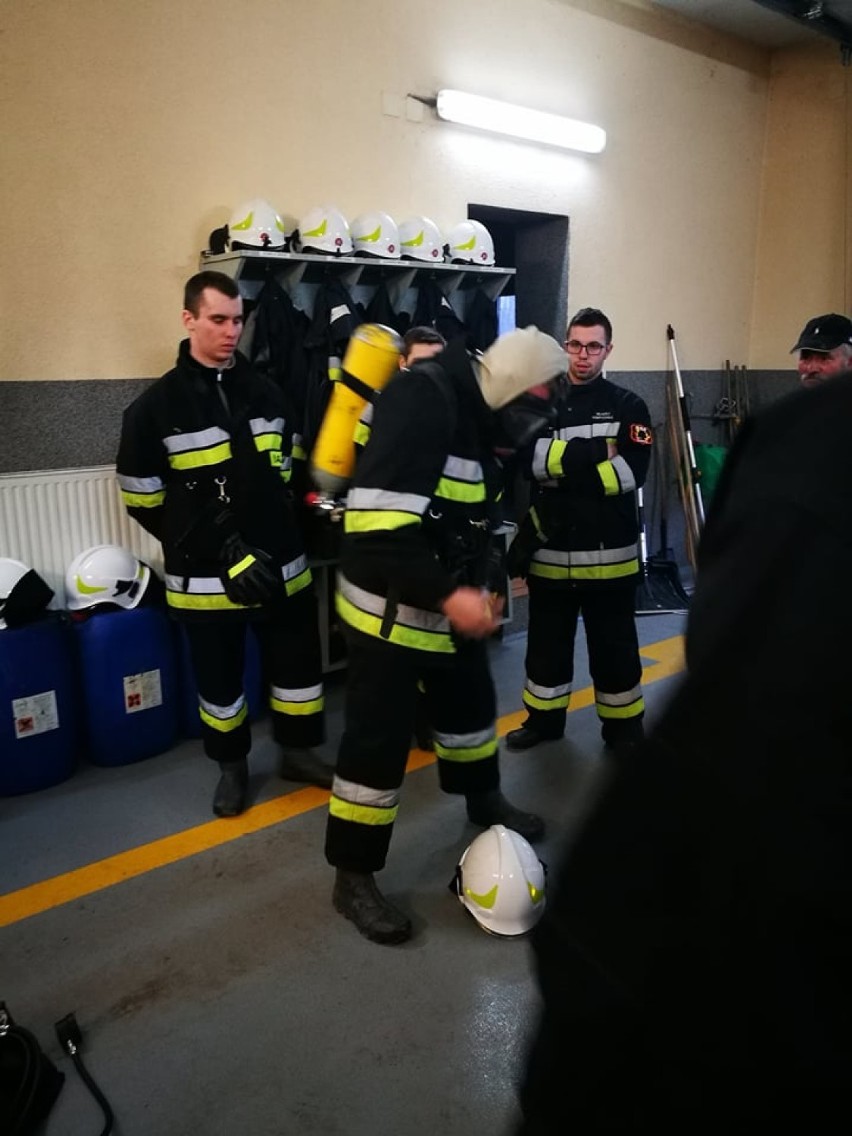 40 osób chce zostać strażakami. Ćwiczą pod okiem doświadczonych kolegów z OSP z powiatu wągrowieckiego