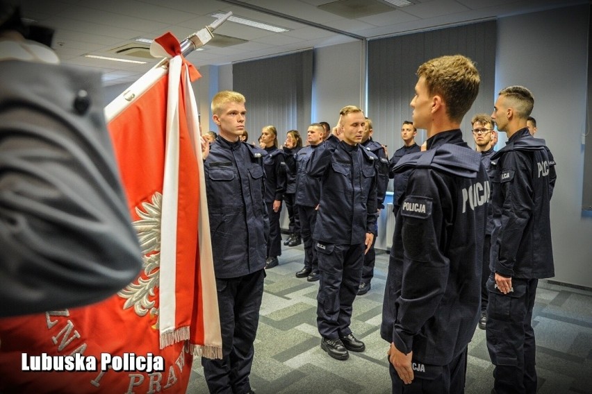Nowi funkcjonariusze ślubowali na sztandar Lubuskiej Policji