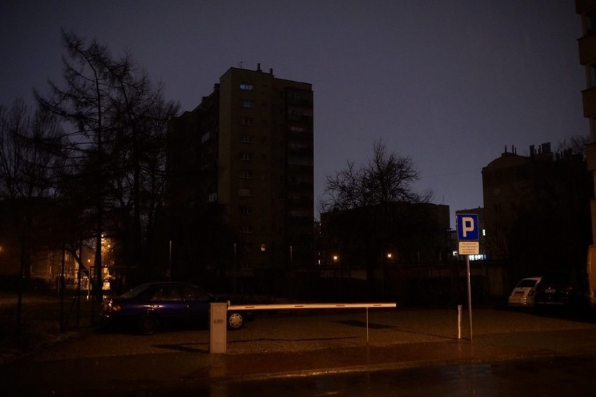 Kraków. Mieszkania bez prądu, korki na ulicach, stojące tramwaje. To efekt awarii [ZDJĘCIA]