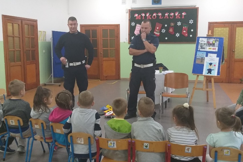 Policjanci z Chełmna z wizytą u przedszkolaków [zdjęcia]