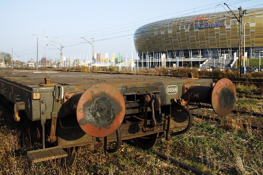 Pociągiem na Euro 2012.  Powstaje linia kolejowa do PGE Areny